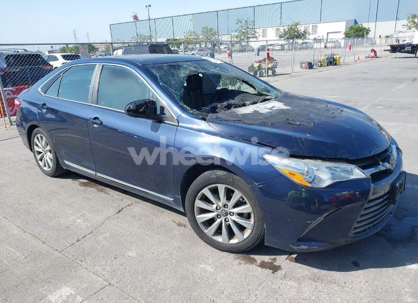 2017 Toyota Camry HYBRID XLE (VIN 4T1BD1FKXHU225621) main photo