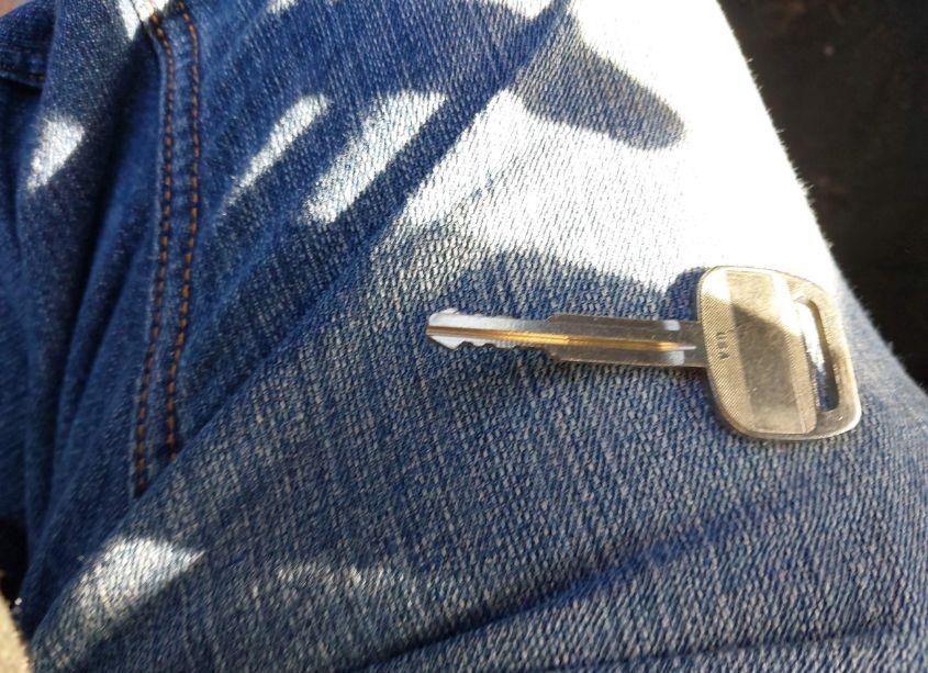 Photo 11 of 2002 Toyota Camry SE (VIN 4T1BE30K02U084373)