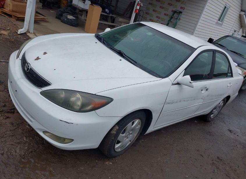 Photo 2 of 2002 Toyota Camry SE (VIN 4T1BE30K02U084373)