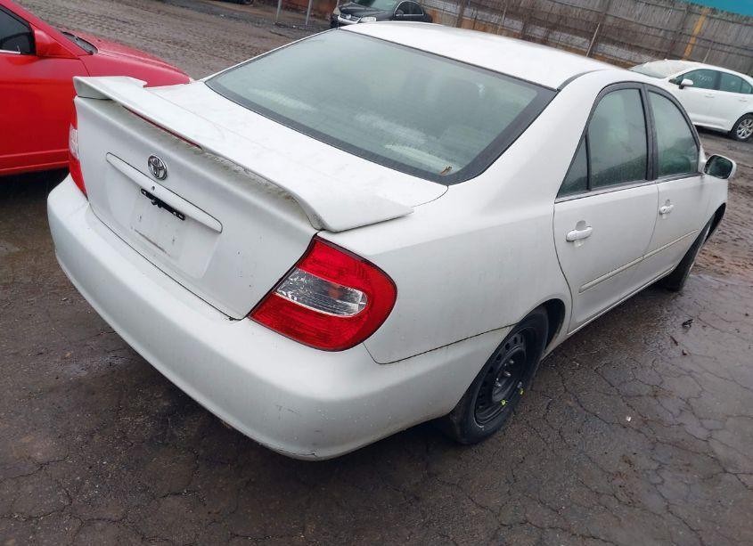 Photo 4 of 2002 Toyota Camry SE (VIN 4T1BE30K02U084373)