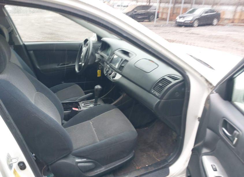 Photo 5 of 2002 Toyota Camry SE (VIN 4T1BE30K02U084373)