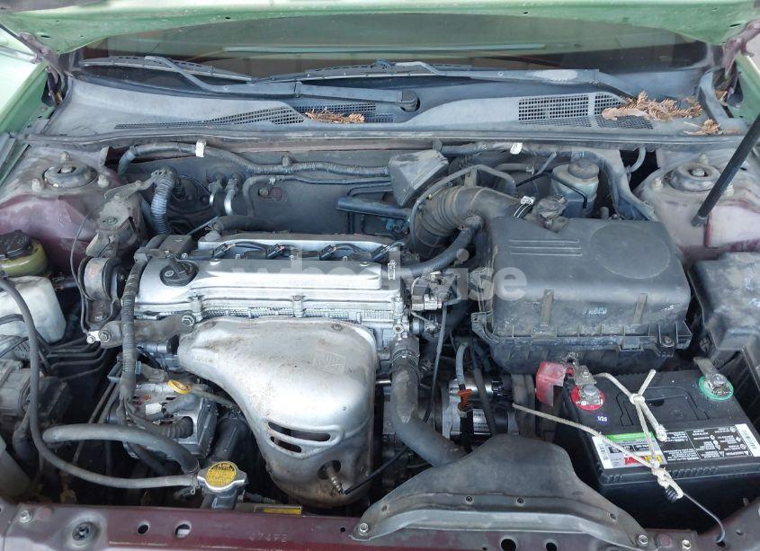 Photo 10 of 2002 Toyota Camry XLE (VIN 4T1BE30K02U096796)