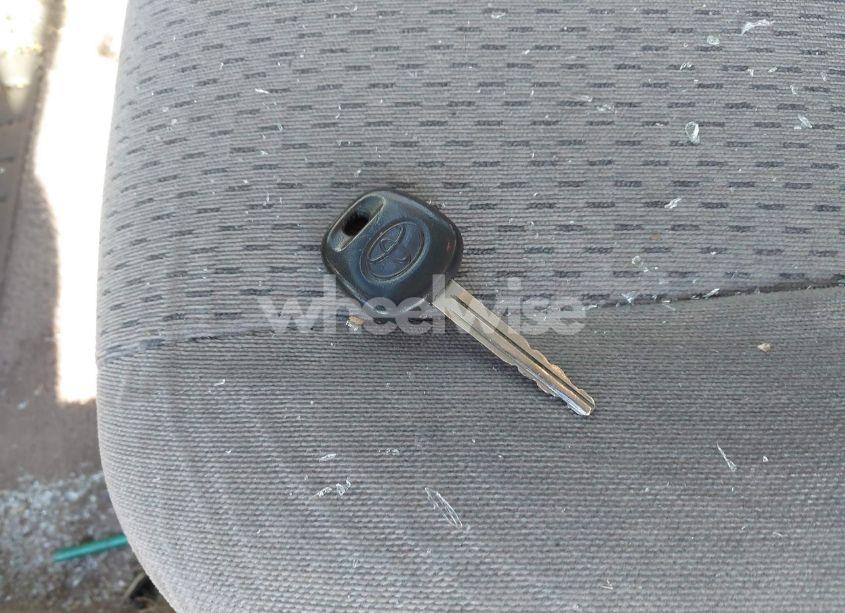 Photo 10 of 2003 Toyota Camry XLE (VIN 4T1BE30K03U146162)