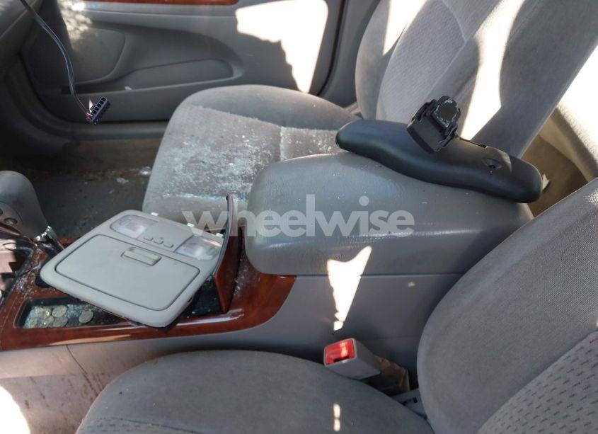 Photo 11 of 2003 Toyota Camry XLE (VIN 4T1BE30K03U146162)