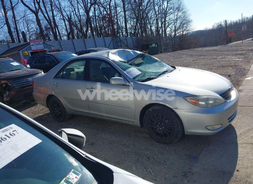 Photo 13 of 2003 Toyota Camry XLE (VIN 4T1BE30K03U146162)