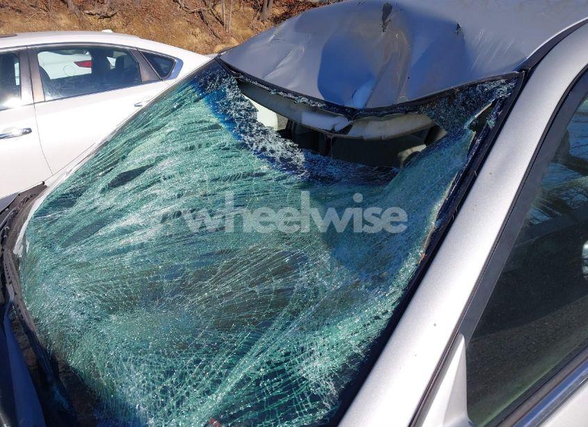 Photo 6 of 2003 Toyota Camry XLE (VIN 4T1BE30K03U146162)