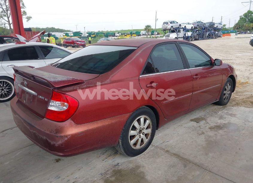 Photo 4 of 2003 Toyota Camry XLE (VIN 4T1BE30K03U172860)