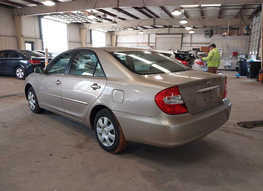 Photo 3 of 2003 Toyota Camry LE (VIN 4T1BE30K03U217800)