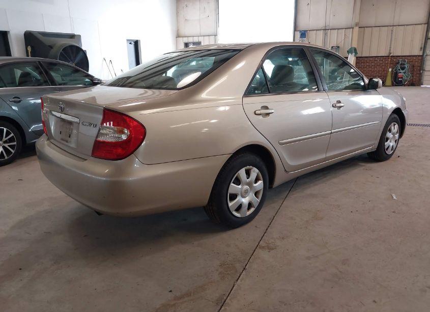 Photo 4 of 2003 Toyota Camry LE (VIN 4T1BE30K03U217800)