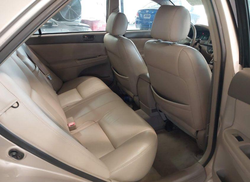 Photo 8 of 2003 Toyota Camry LE (VIN 4T1BE30K03U217800)