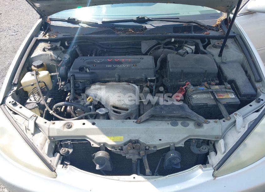 Photo 10 of 2003 Toyota Camry LE (VIN 4T1BE30K03U713437)