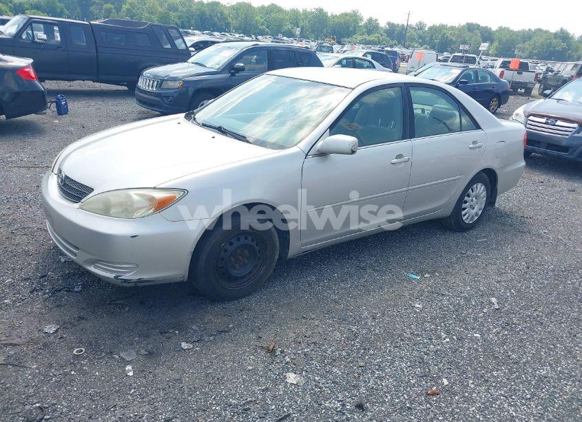 Photo 2 of 2003 Toyota Camry LE (VIN 4T1BE30K03U713437)