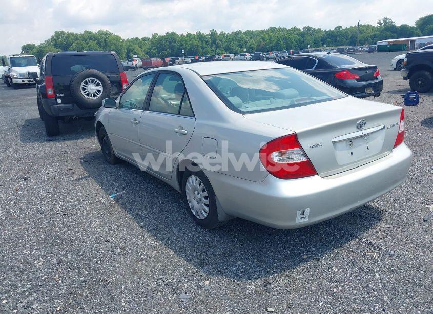 Photo 3 of 2003 Toyota Camry LE (VIN 4T1BE30K03U713437)