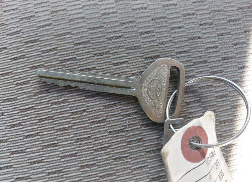 Photo 11 of 2004 Toyota Camry LE (VIN 4T1BE30K04U346508)