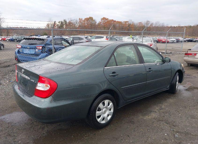 Photo 4 of 2004 Toyota Camry LE (VIN 4T1BE30K04U346508)
