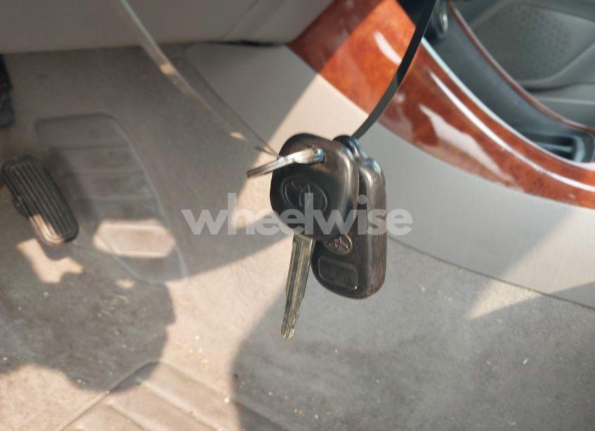 Photo 11 of 2004 Toyota Camry XLE (VIN 4T1BE30K04U823664)