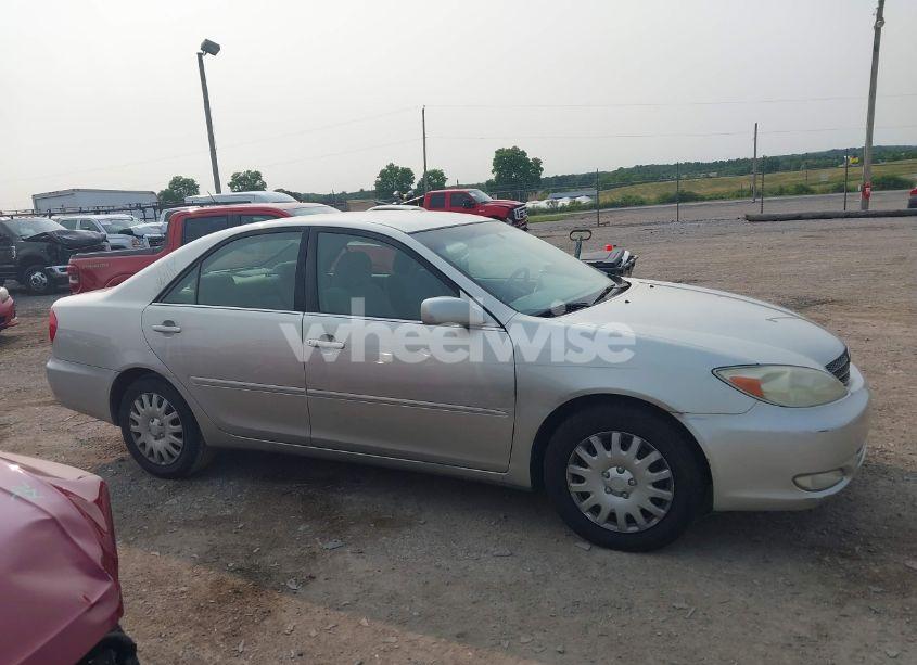 Photo 13 of 2004 Toyota Camry XLE (VIN 4T1BE30K04U823664)