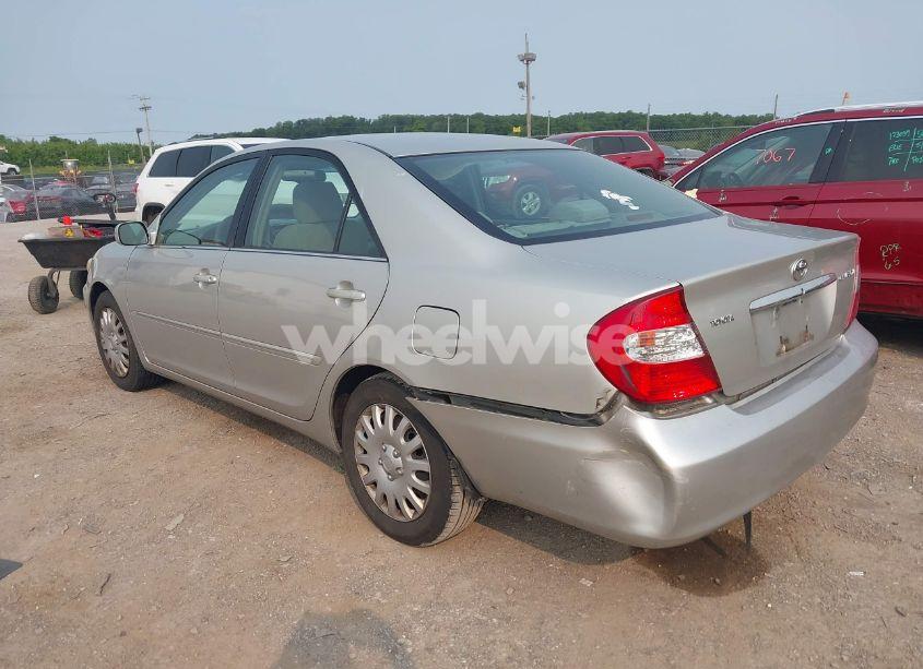 Photo 3 of 2004 Toyota Camry XLE (VIN 4T1BE30K04U823664)