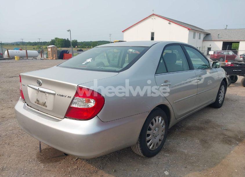 Photo 4 of 2004 Toyota Camry XLE (VIN 4T1BE30K04U823664)