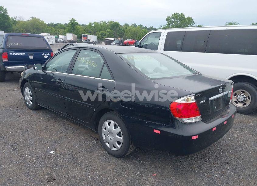 Photo 3 of 2005 Toyota Camry LE/SE/XLE (VIN 4T1BE30K05U402366)