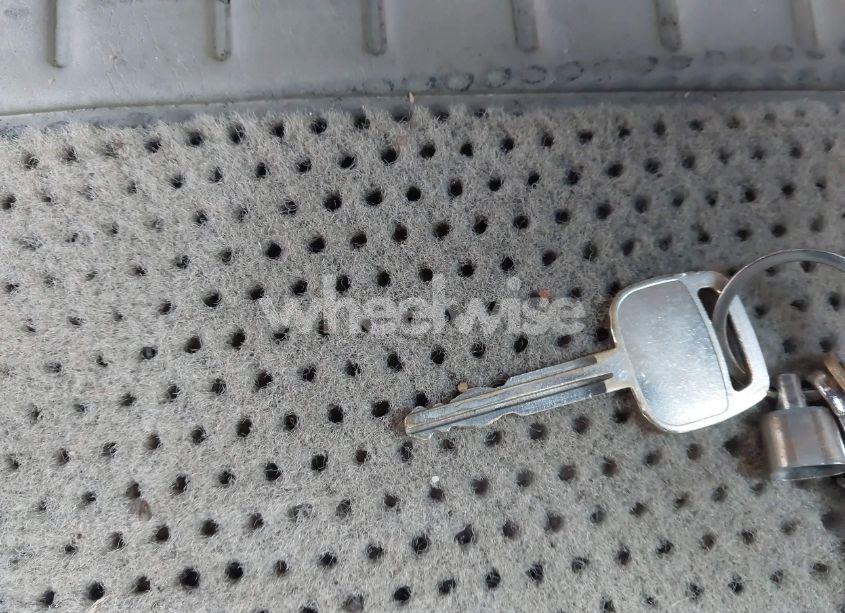 Photo 11 of 2005 Toyota Camry LE (VIN 4T1BE30K05U425016)