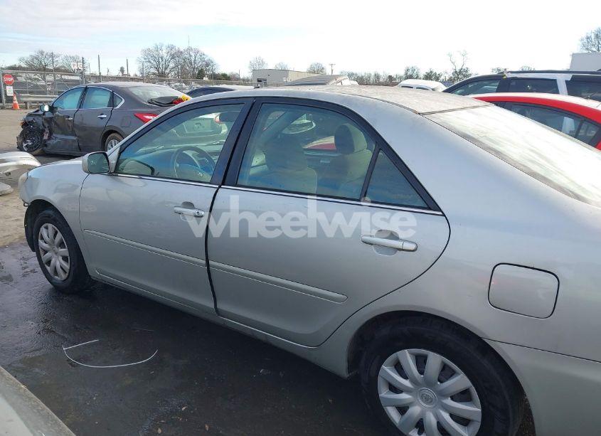 Photo 15 of 2005 Toyota Camry LE (VIN 4T1BE30K05U425016)