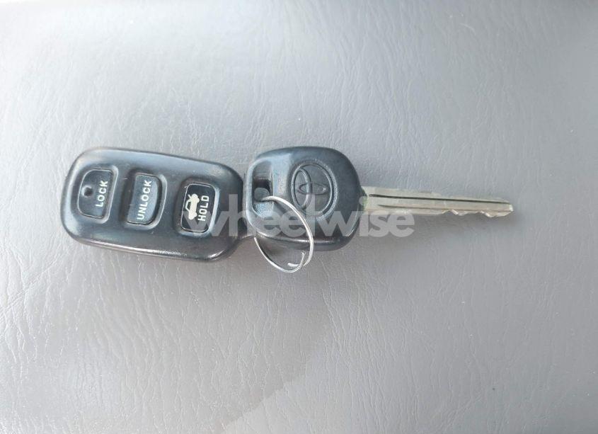 Photo 11 of 2005 Toyota Camry XLE (VIN 4T1BE30K05U432242)