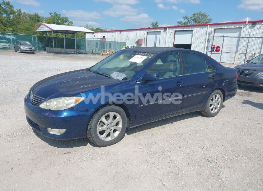 Photo 2 of 2005 Toyota Camry XLE (VIN 4T1BE30K05U432242)