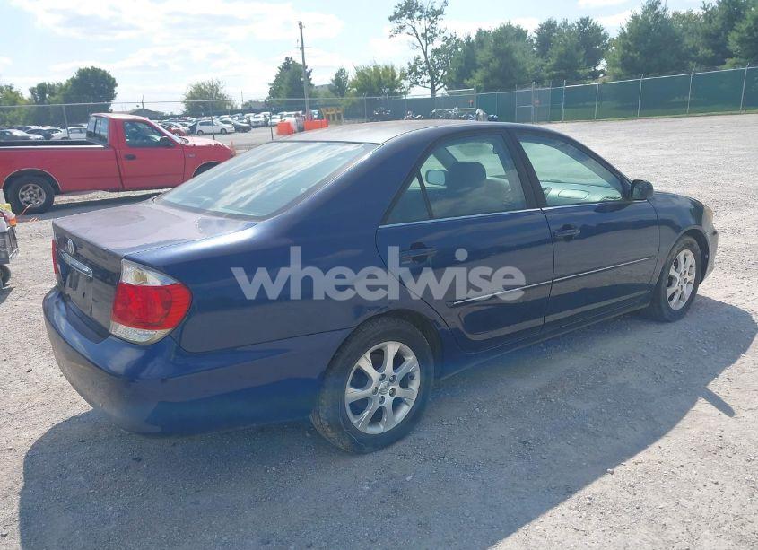 Photo 4 of 2005 Toyota Camry XLE (VIN 4T1BE30K05U432242)
