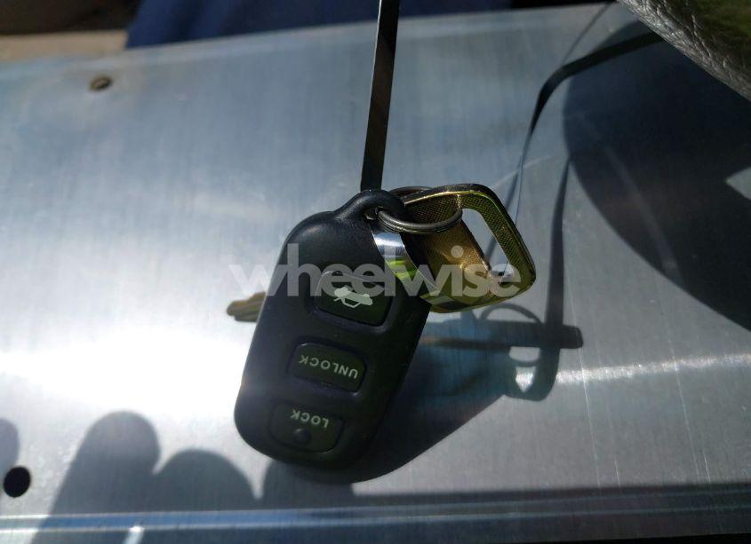 Photo 11 of 2005 Toyota Camry LE/SE/XLE (VIN 4T1BE30K05U581735)