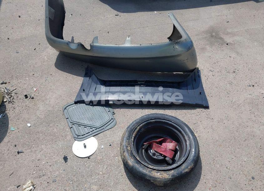 Photo 12 of 2005 Toyota Camry LE/SE/XLE (VIN 4T1BE30K05U581735)