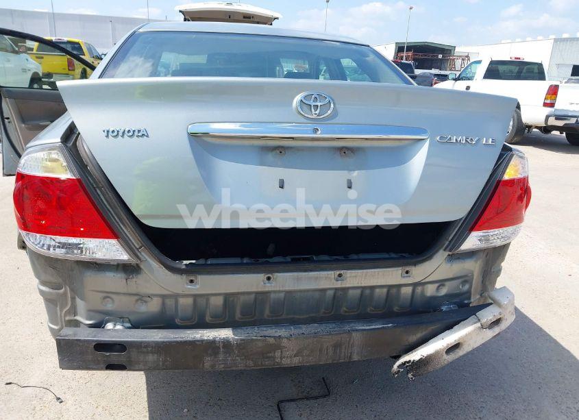 Photo 6 of 2005 Toyota Camry LE/SE/XLE (VIN 4T1BE30K05U581735)