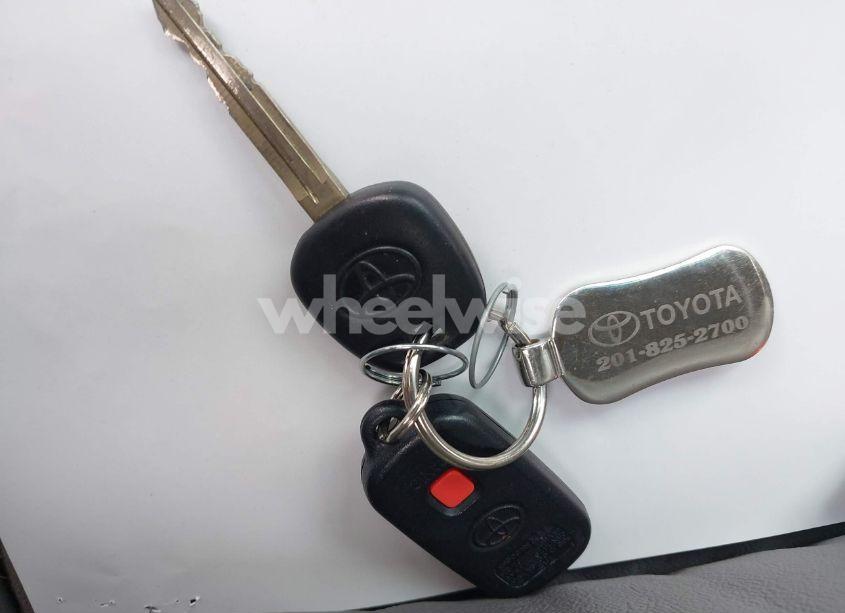 Photo 11 of 2005 Toyota Camry XLE (VIN 4T1BE30K05U942381)