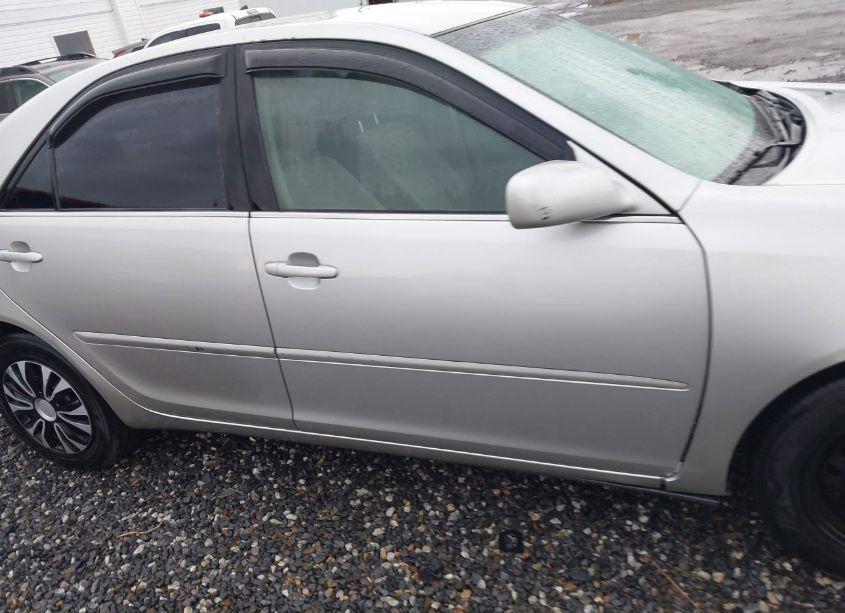 Photo 13 of 2005 Toyota Camry LE (VIN 4T1BE30K05U986297)