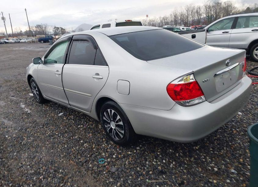 Photo 3 of 2005 Toyota Camry LE (VIN 4T1BE30K05U986297)