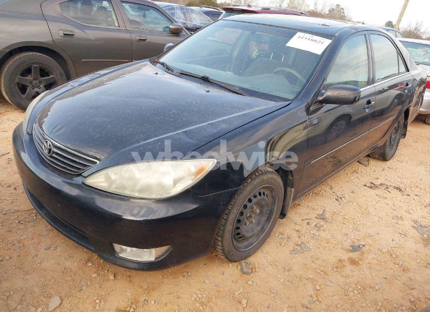 Photo 2 of 2006 Toyota Camry XLE (VIN 4T1BE30K06U123405)