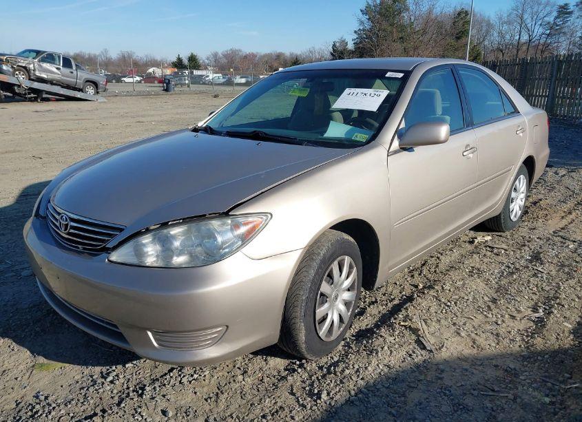 Photo 2 of 2006 Toyota Camry LE (VIN 4T1BE30K06U126692)
