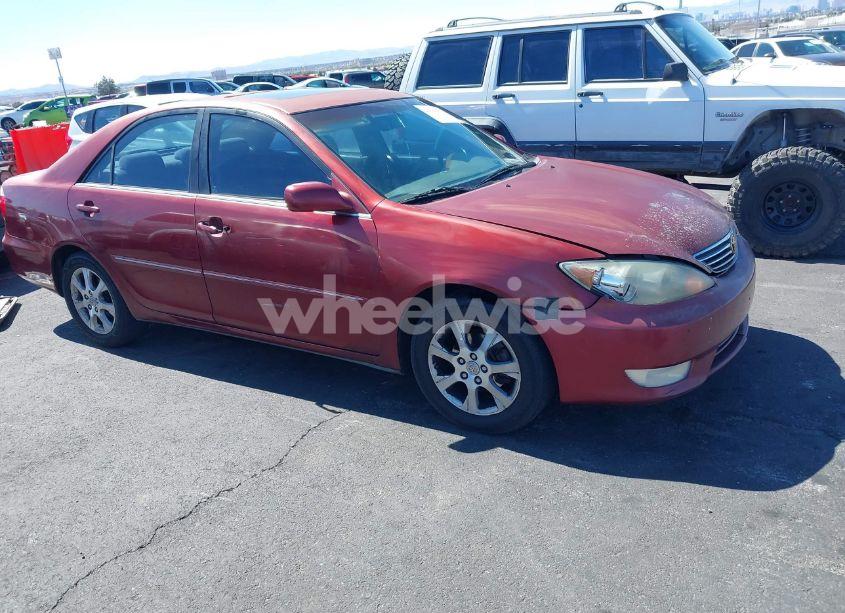 2006 Toyota Camry XLE (VIN 4T1BE30K06U140494) main photo