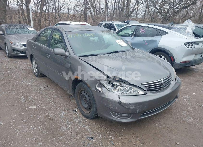 2006 Toyota Camry LE (VIN 4T1BE30K06U643829) main photo