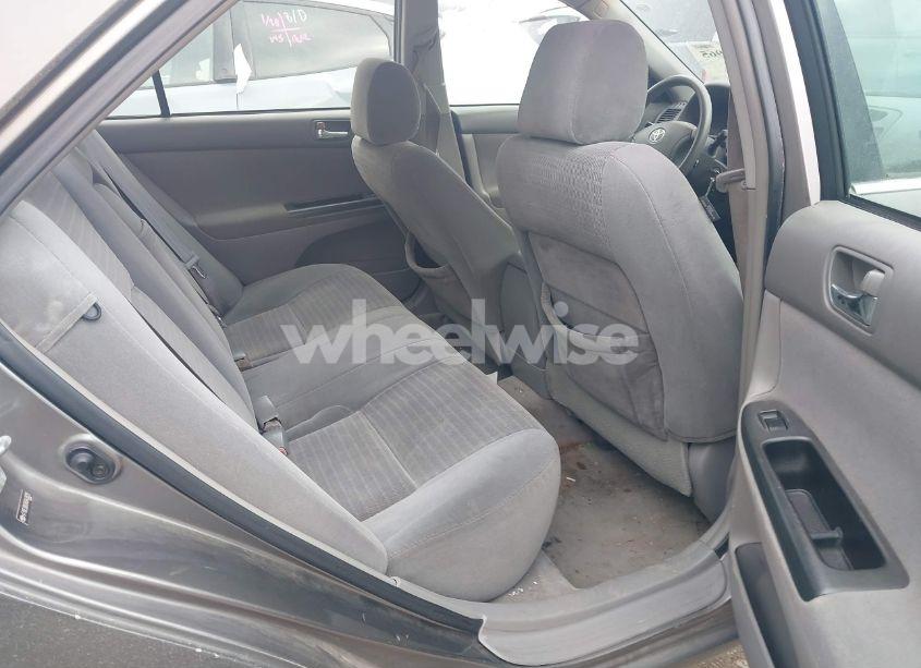 Photo 8 of 2006 Toyota Camry LE (VIN 4T1BE30K06U643829)
