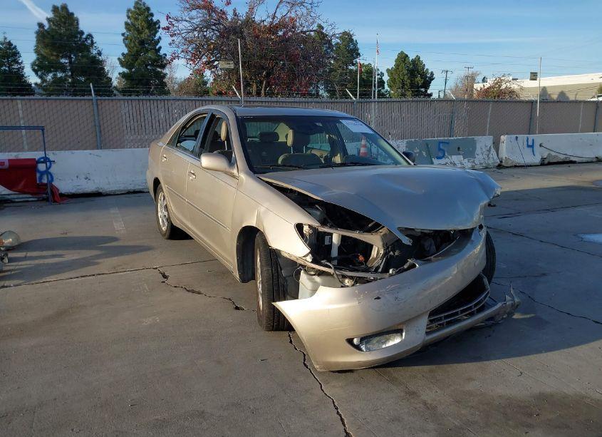 2006 Toyota Camry XLE (VIN 4T1BE30K06U644530) main photo