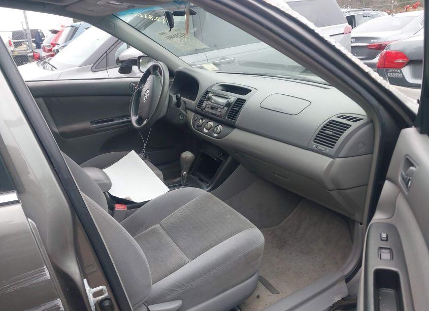 Photo 5 of 2006 Toyota Camry LE (VIN 4T1BE30K06U670769)