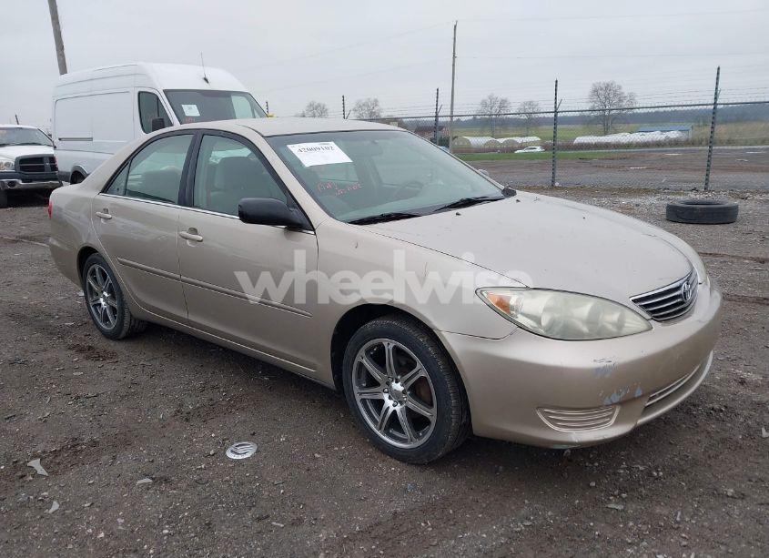 2006 Toyota Camry LE (VIN 4T1BE30K06U700126) main photo