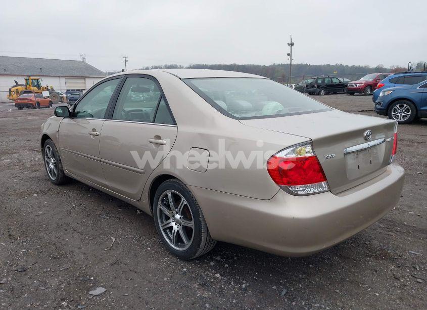 Photo 3 of 2006 Toyota Camry LE (VIN 4T1BE30K06U700126)