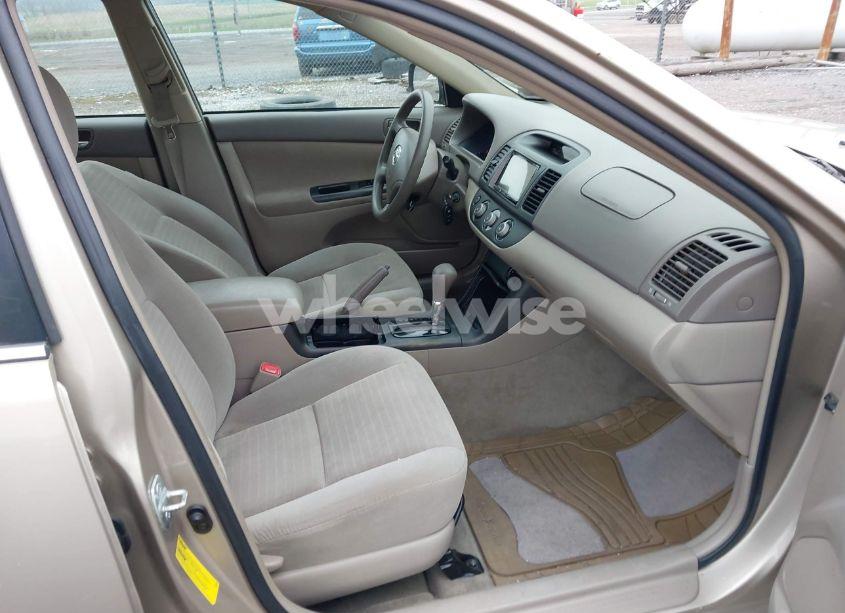 Photo 5 of 2006 Toyota Camry LE (VIN 4T1BE30K06U700126)