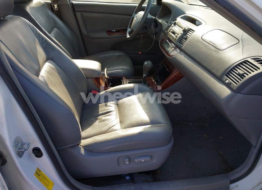 Photo 5 of 2006 Toyota Camry XLE (VIN 4T1BE30K06U704175)