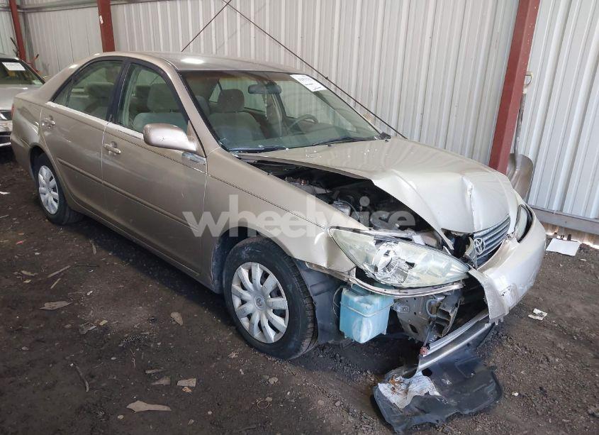 2006 Toyota Camry LE (VIN 4T1BE30K06U739962) main photo