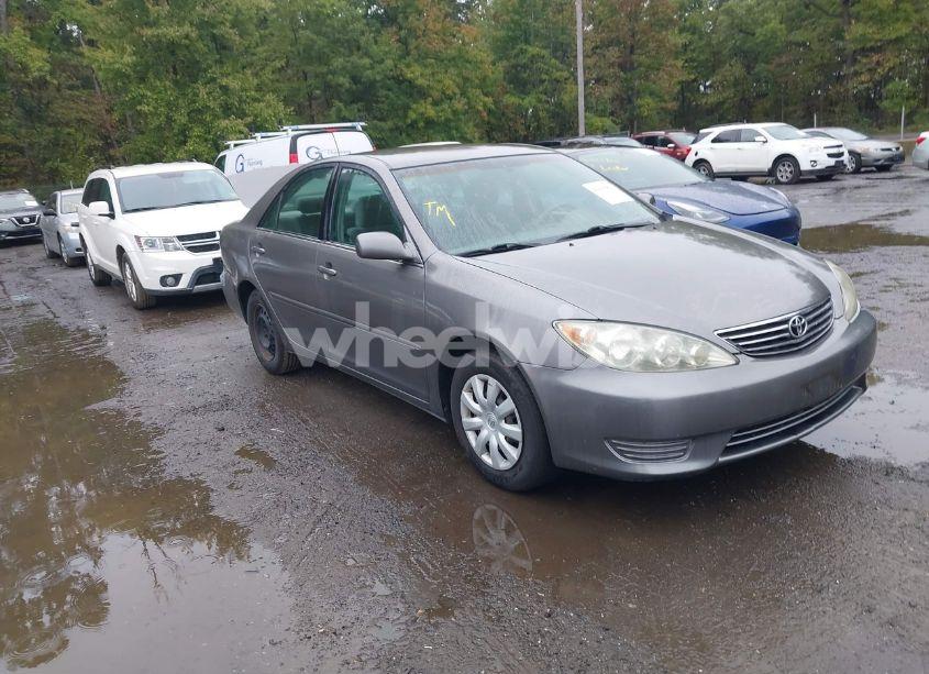 2006 Toyota Camry LE (VIN 4T1BE30K06U748449) main photo