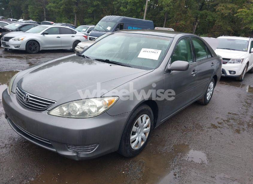 Photo 2 of 2006 Toyota Camry LE (VIN 4T1BE30K06U748449)