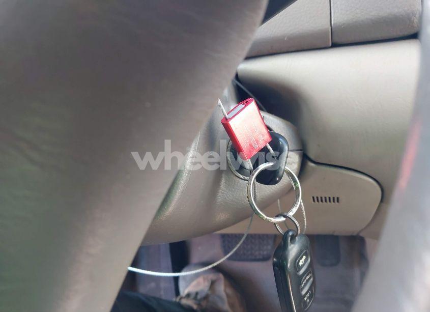 Photo 11 of 2002 Toyota Camry XLE (VIN 4T1BE30K12U051222)